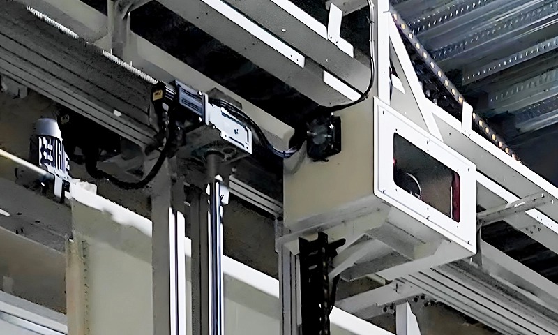 robotic tufting machine