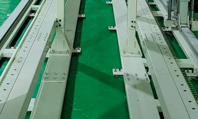 robotic tufting machine